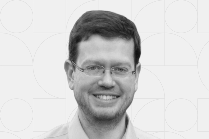 Robert Early Headshot